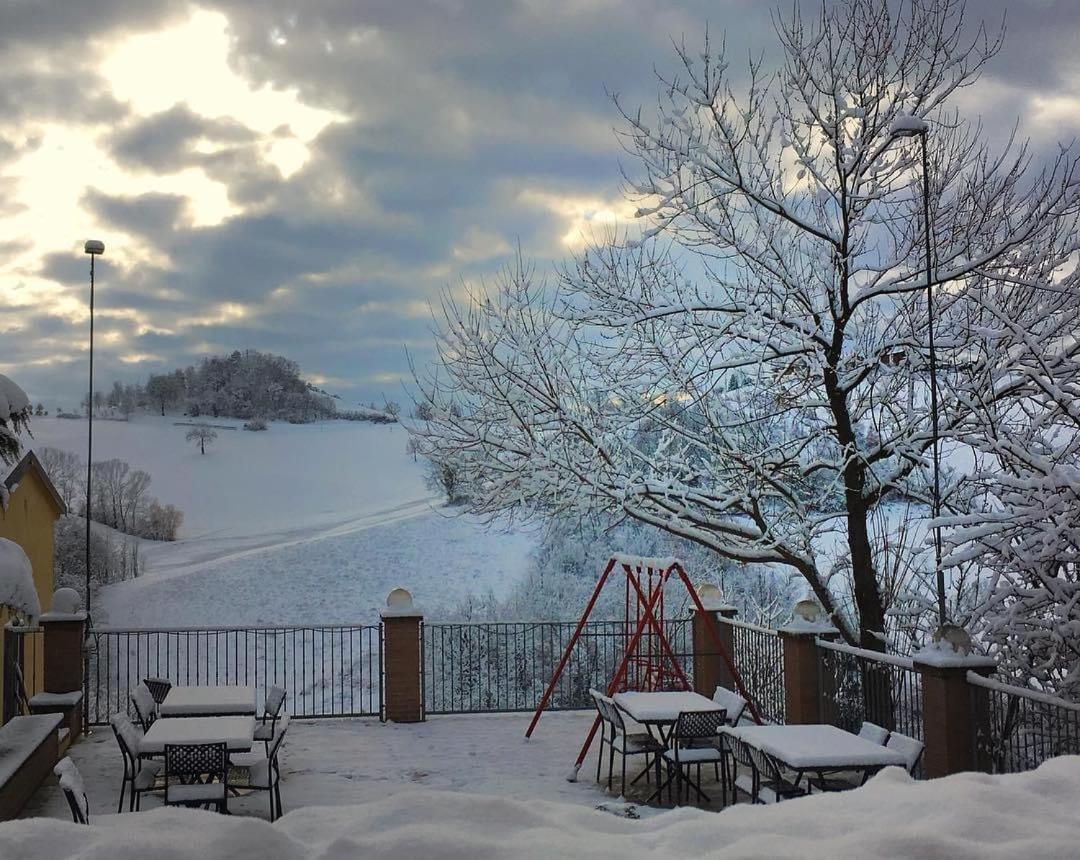 Agriturismo Il Colore Del Grano San Vittore  Екстериор снимка